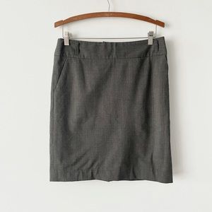 Banana Republic Gray Pin Striped Stretch Career Skirt